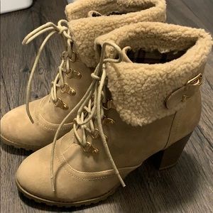 Lace up ankle booties with fur. Size 8.